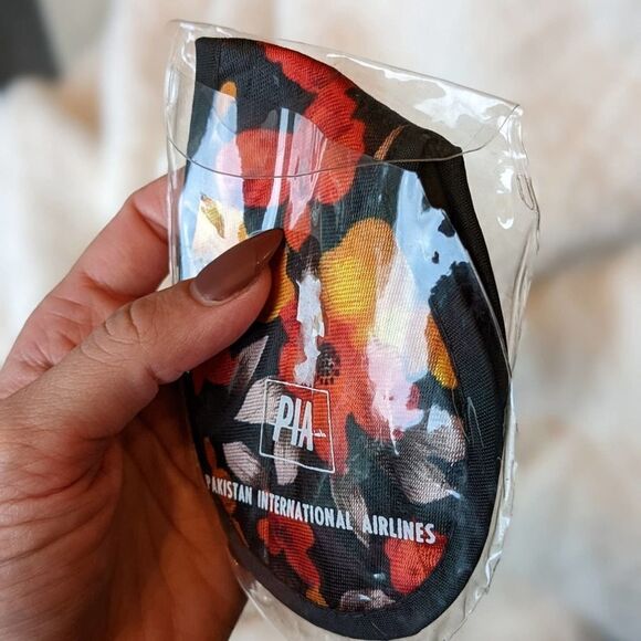 1960s Midcentury Made in Japan Satin Airline Eyeshades - Picture 4 of 8